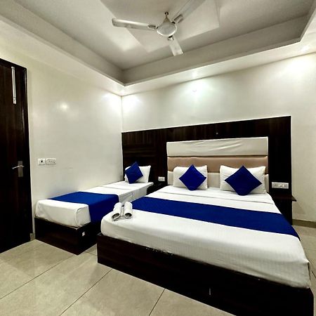 نيودلهي Hotel Sky Plaza المظهر الخارجي الصورة
