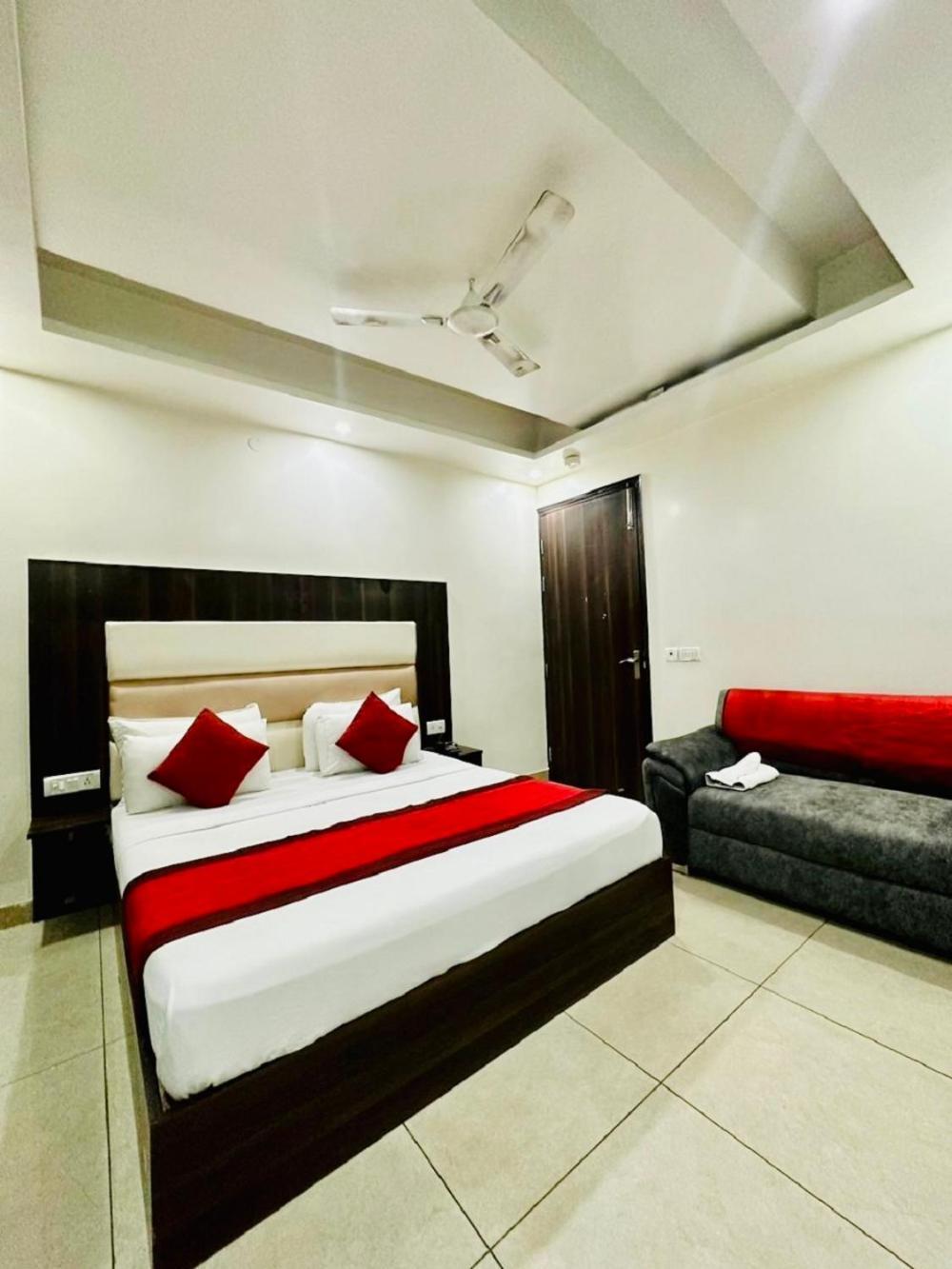 نيودلهي Hotel Sky Plaza المظهر الخارجي الصورة